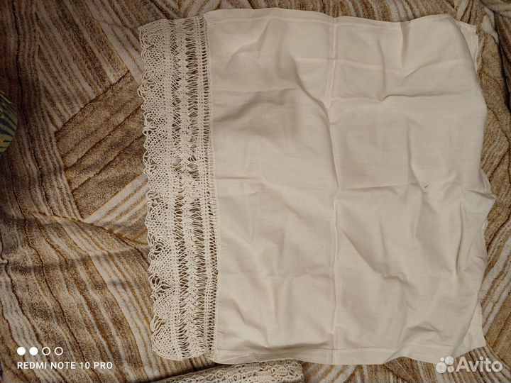 Старинная скатерть, салфетки, подзоры пакетои