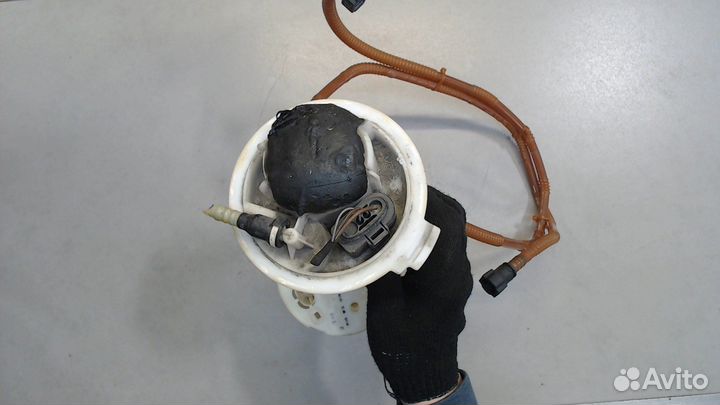 Насос топливный электрический Audi Q7, 2010