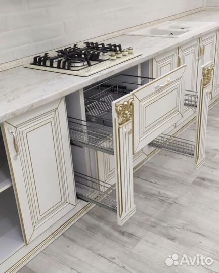 Кухня белая