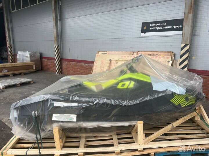 BRP Sea-Doo Spark 2up 90 trixx в наличии новый