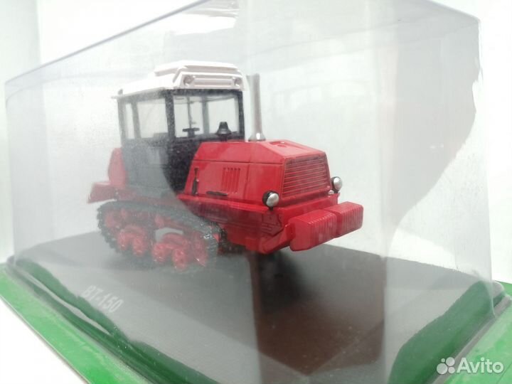 Модель Гусеничный трактор «вт-150»