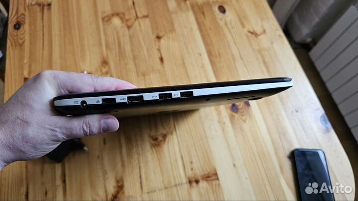 Ноутбук asus