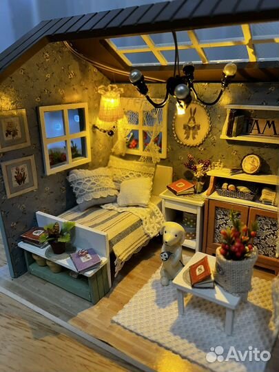 Интерьерный кукольный домик