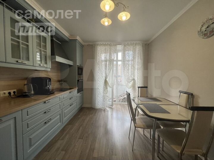 3-к. квартира, 82,4 м², 5/14 эт.