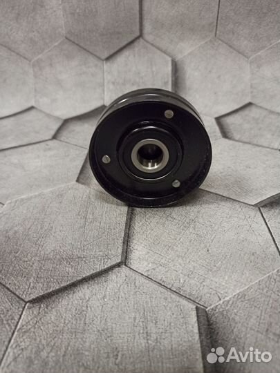 Ролик поликлинового ремня VAG 1.8 ADR