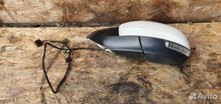 Зеркало левое электрическое Volkswagen Tiguan 200