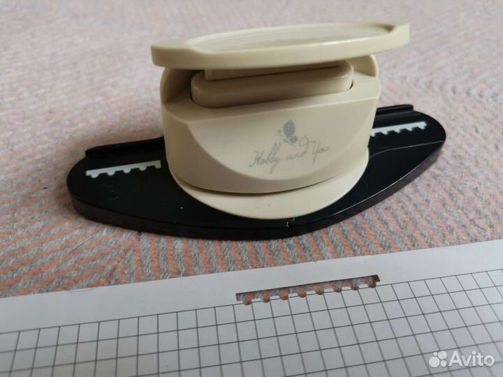 Фигурный дырокол для скрапбукинга