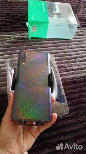 Автомобильный держатель с поддержкой беспр-й зар-и