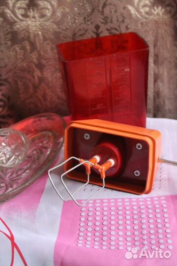 Ручной миксер Жестяные банки