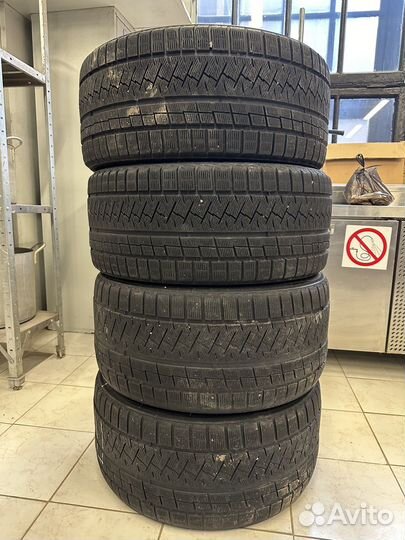 Triangle Snowlink TWT02 275/40 R20 и 315/35 R20 110V