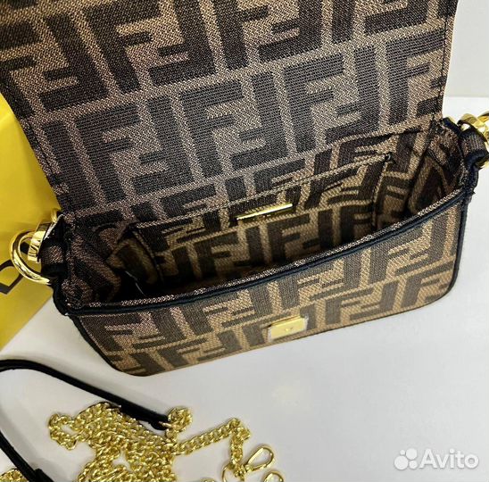 Женская сумка fendi