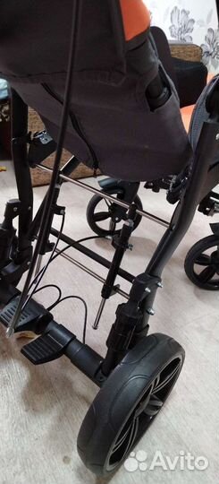 Прогулочная коляска новая