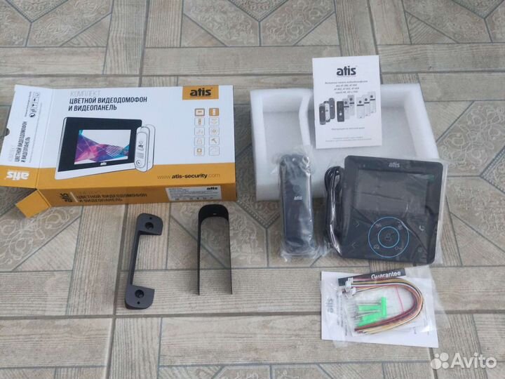 Домофон с вызывной панелью