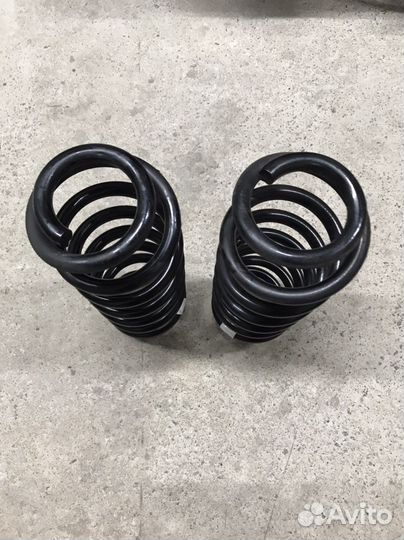 Пружины задние Tiguan 2, 2021 год,5QF511115BD