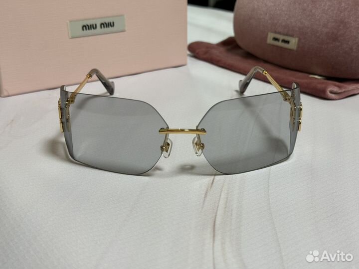 Очки Miu Miu MU54YS