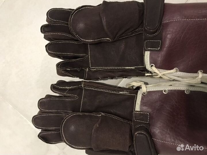 Краги хоккейные