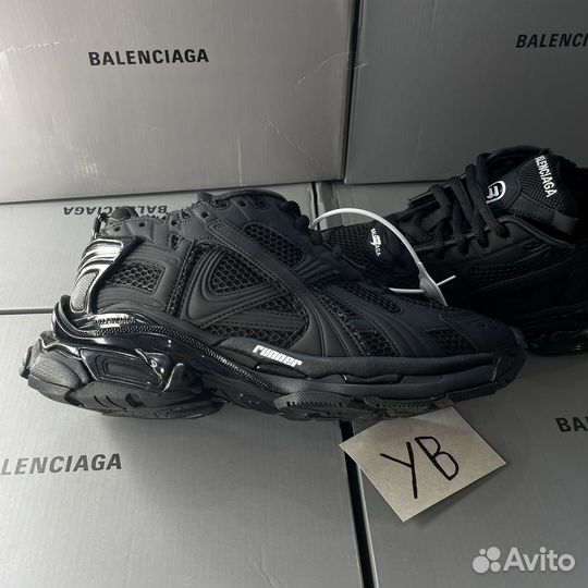Balenciaga runner black