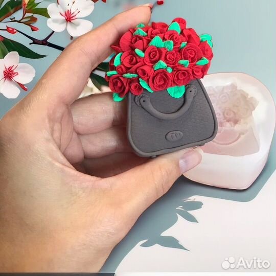 Молд для шоколада и мыла. Сумочка с букетом цветов