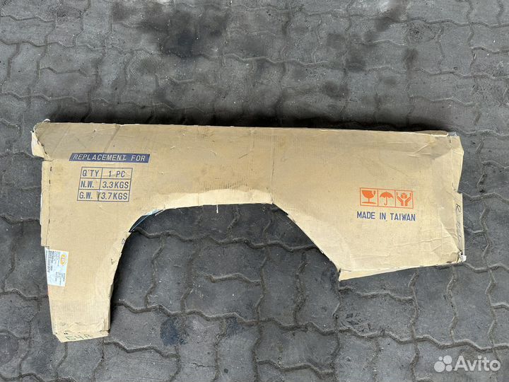 Крыло переднее правое Audi 80 b4