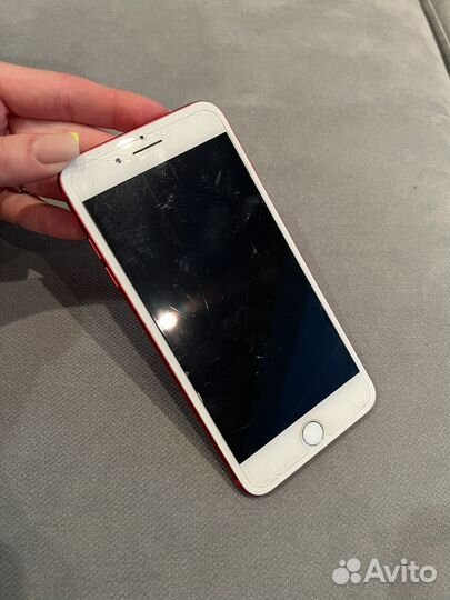 Телефон iPhone 7 plus Red