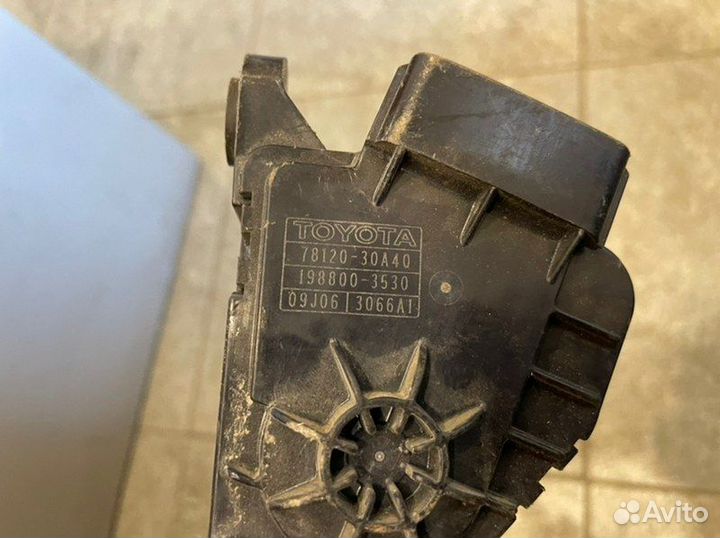 Педаль газа Lexus Gs