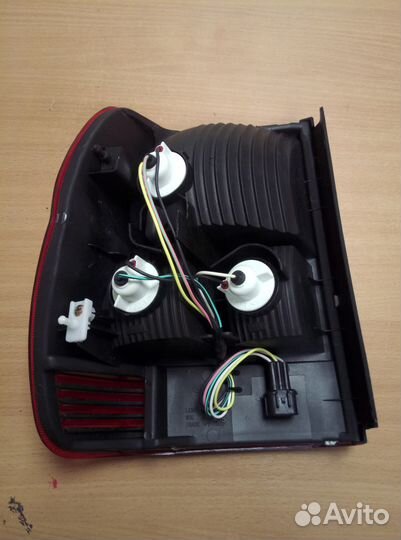 Фонарь правый Mitsubishi Pajero Pinin 98-05