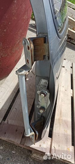 Дверь задняя багажник нива шевролет