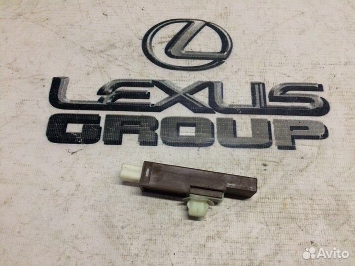Антенна Lexus Nx300H AYZ15L 2arfxe 2015