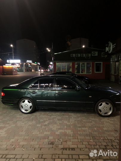Mercedes-Benz E-класс 2.4 AT, 1998, 130 000 км