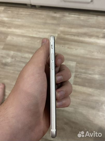iPhone SE (2020), 128 ГБ