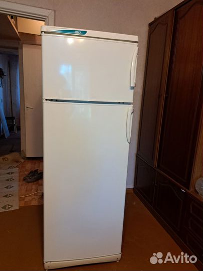 Продам холодильник Stinol