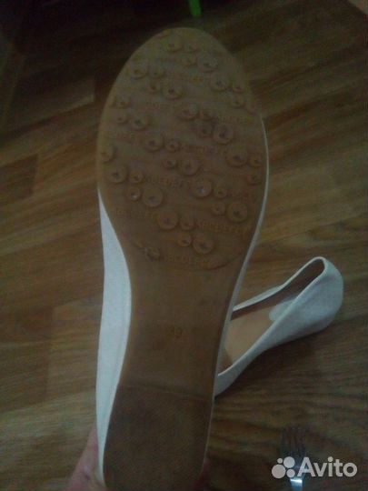 Белые туфли