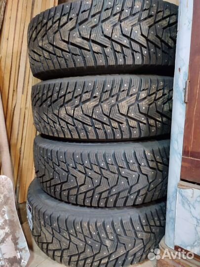 Hankook Winter I'Pike 215/65 R16