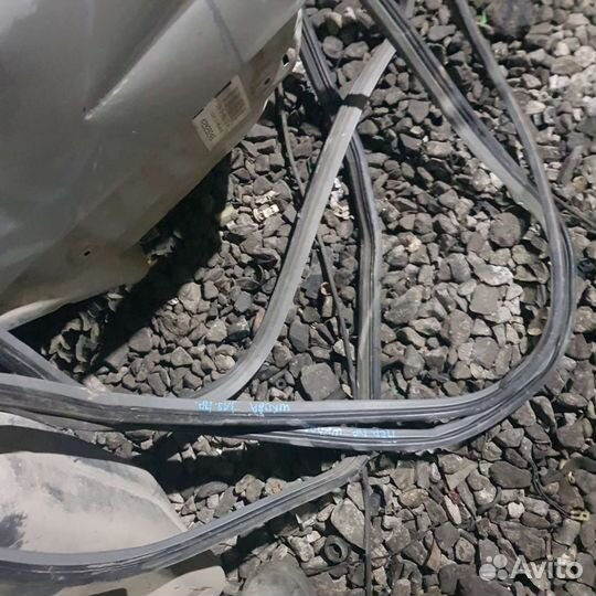 Уплотнитель двери skoda octavia a4 AKL