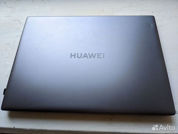 Huawei MateBook 16 (не путать с D16)
