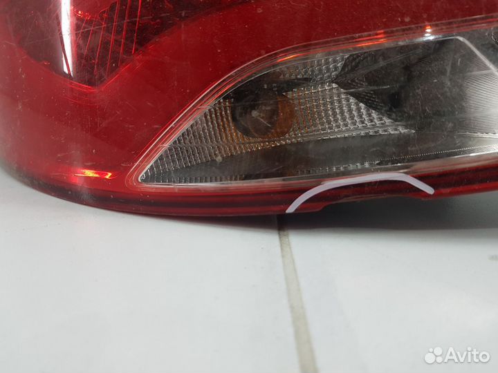 Фонарь задний левый наружный Hyundai Solaris