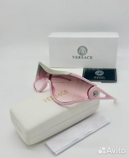 Солнцезащитные очки Versace