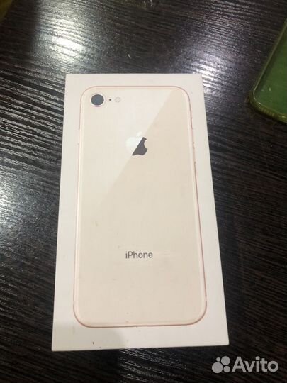 Телефон iPhone 8 64 gb