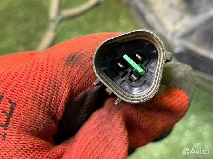 Фара галогеновая передняя правая Hyundai H1