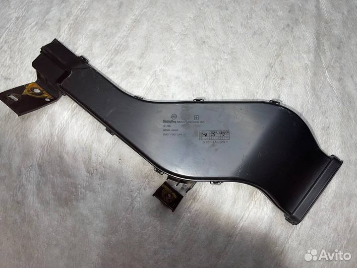 Воздуховод салона левый на SsangYong Kyron