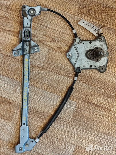 Стеклоподъемник Ауди 100 передний левый