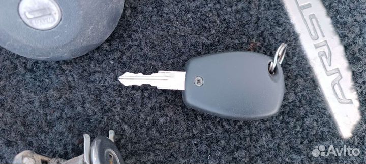 Замок зажигания Рено Логан 1 комплект