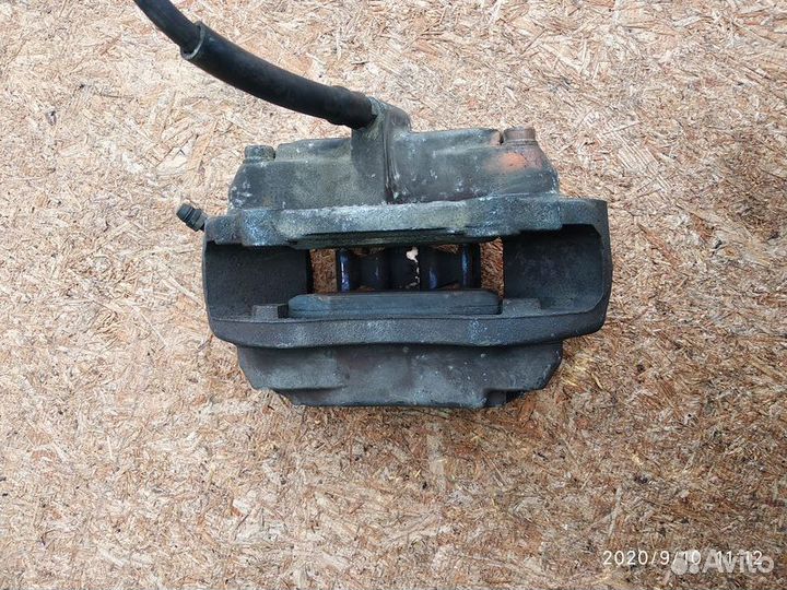 Суппорт передний правый Мерседес W220 1998-2005