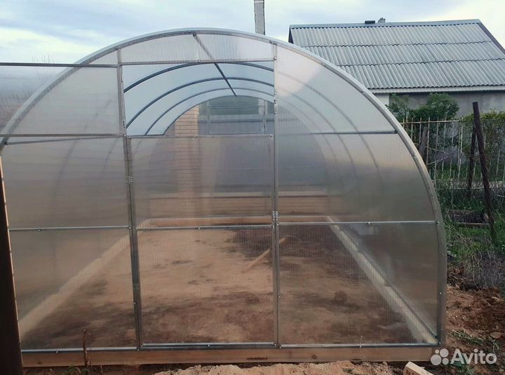 Теплица из поликарбоната