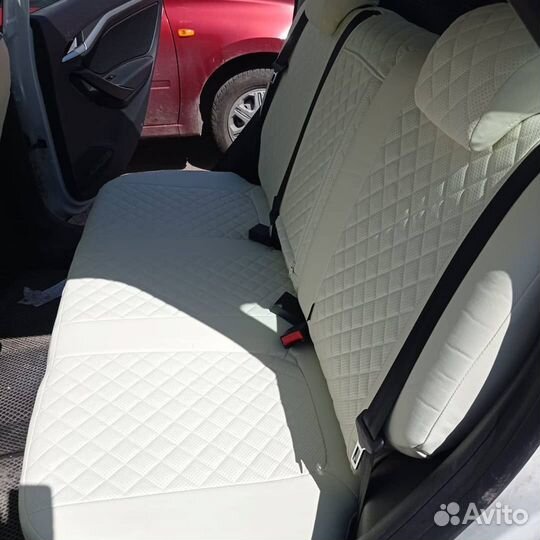 Автомобильные чехлы из экокожи на LADA Vesta