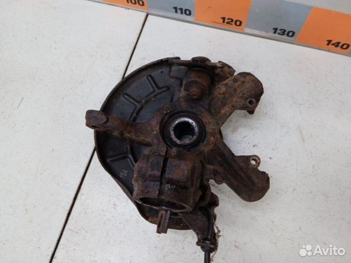 Кулак поворотный передний правый Volkswagen Polo