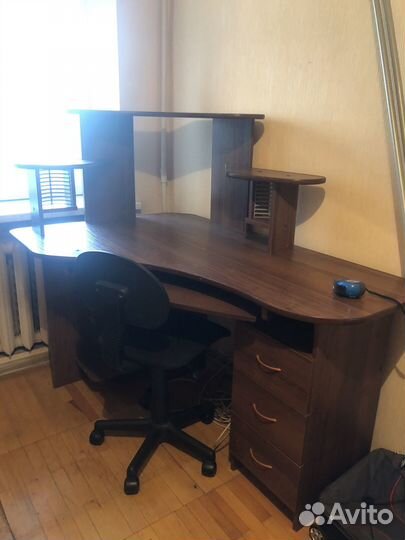 Компьютерный стол