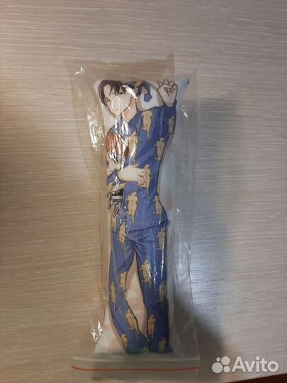 Докимакура Атака титанов Леви Аккерман