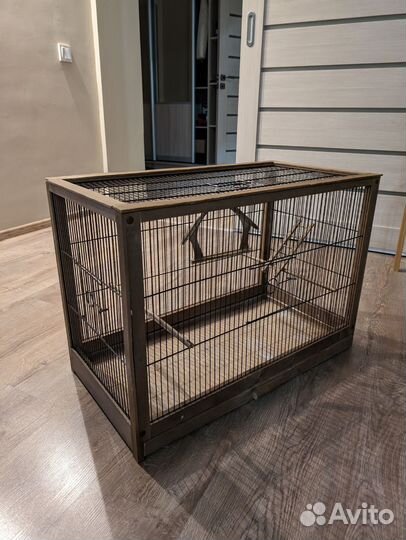 Клетка для попугаев из дерева. Размеры 71х33х51 см