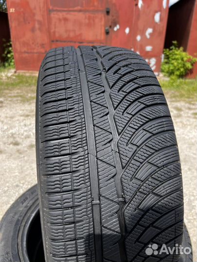 Michelin Pilot Alpin PA4 235/55 R17